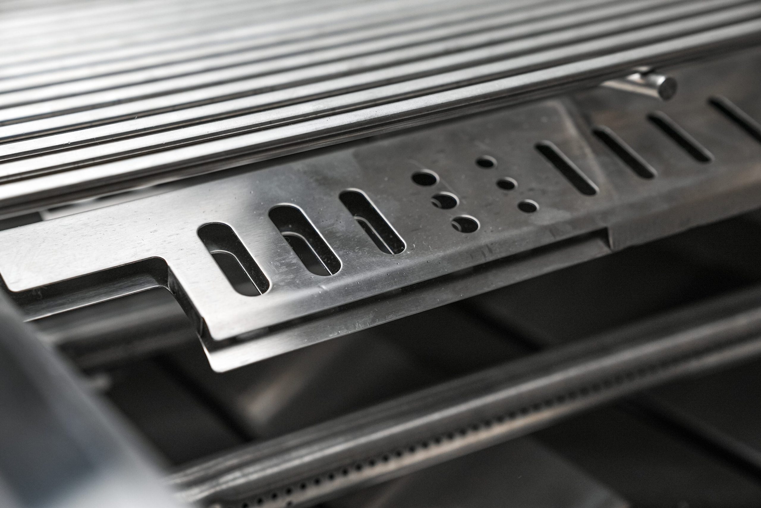 Mont Alpi 805 Original Series 94-in W Modular Outdoor Kitchen Grill island with 6 -Burners Gas Grill, 304 Marine Grade Stainless Steel - Image 8