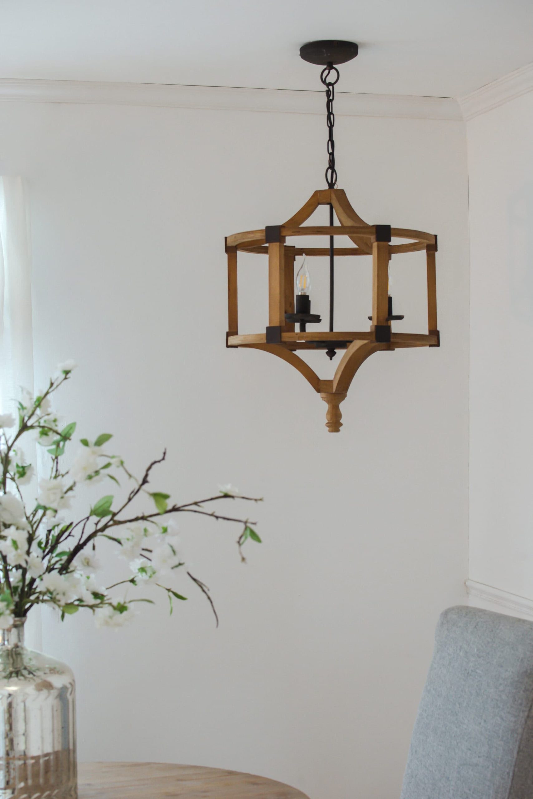 LUXEYARD 3 - Light Wood Drum Chandelier Hanging Light Fixture with Adjustable Chain for Kitchen Dining Room Foyer Entryway Bulb Not Included