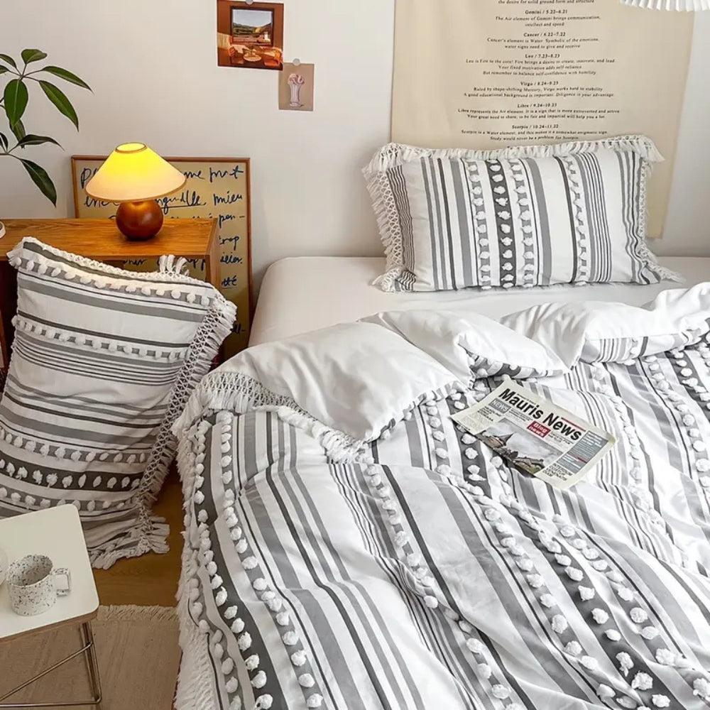 Duvet Cover Set Microfiber Tufted Stripe & Tassels - Image 3