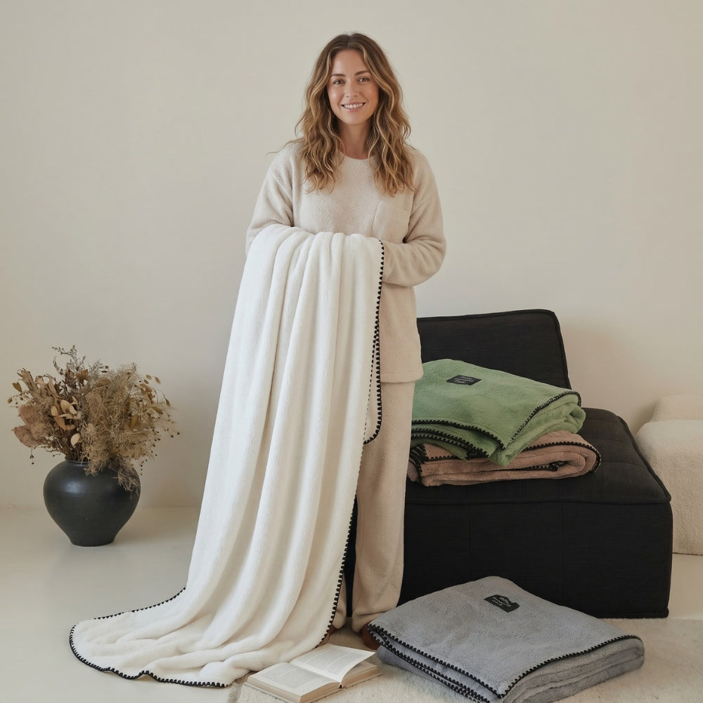 Plush Winter Blanket Bouclé Microfiber Insulating Lightweight Machine Washable - Image 5