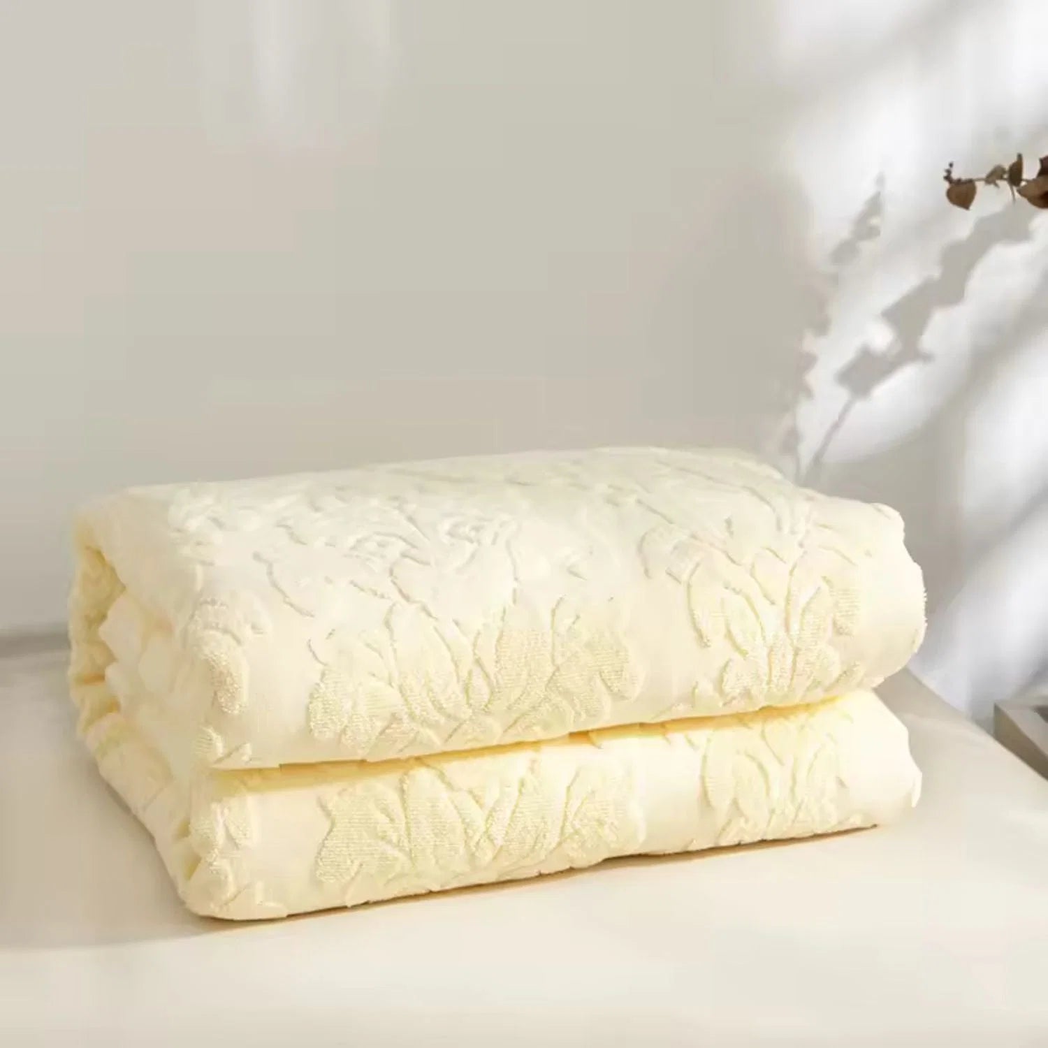 Throw Blanket Plush Jacquard Microfiber Blend Machine Washable - Image 2