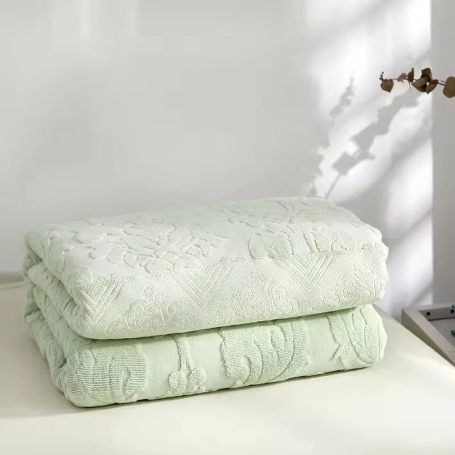 Throw Blanket Plush Jacquard Microfiber Blend Machine Washable - Image 3