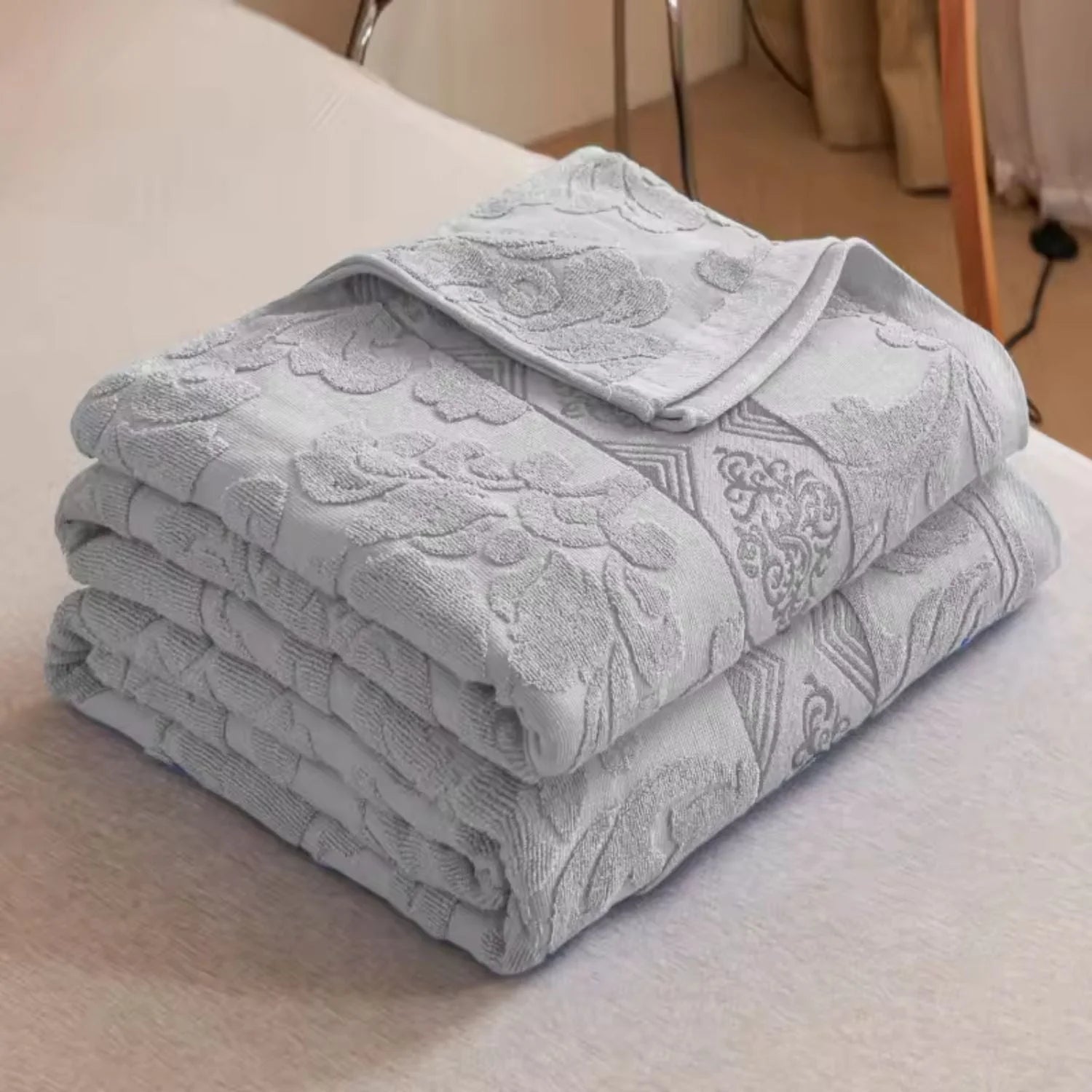 Throw Blanket Plush Jacquard Microfiber Blend Machine Washable - Image 7