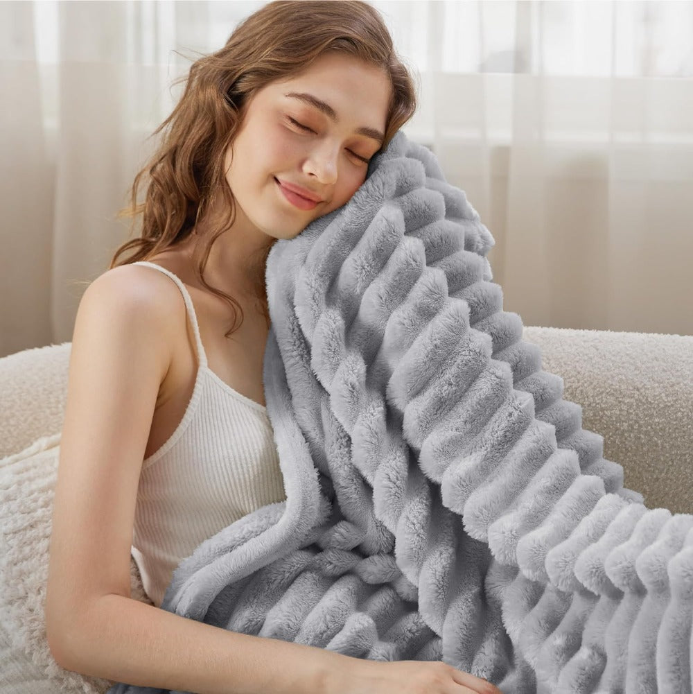 Throw Blanket Plush Ribbed All Season - Image 4