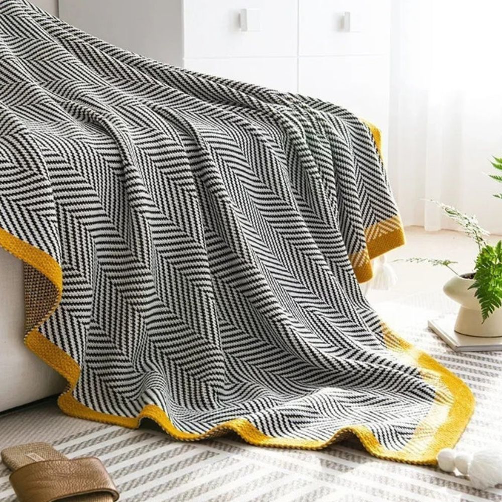 Throw Blanket Ultra-Soft Acrylic Lightweight & Machine Washable - Image 2