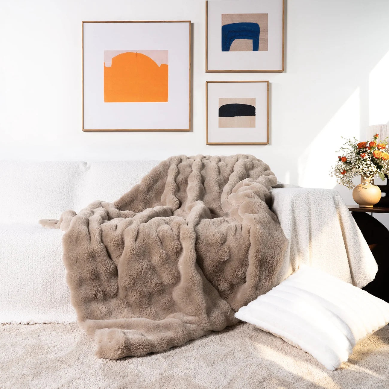Throw Blanket Ultra-Soft Faux Fur Double-Lined - Image 2
