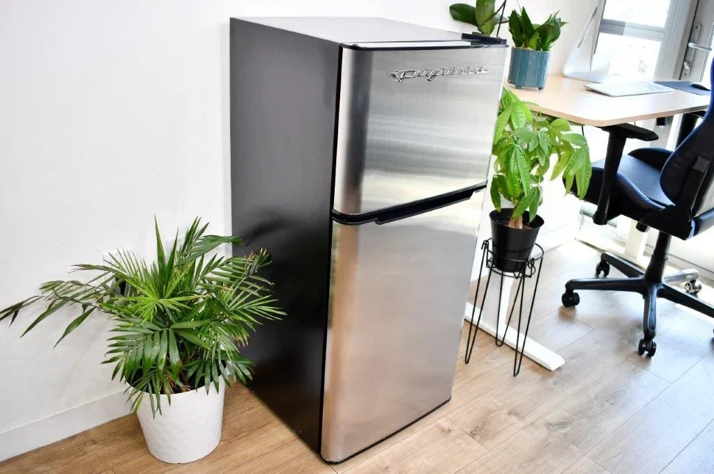 Frigidaire, 4.5 Cu. ft., 2 Door Compact Refrigerator-Chrome Trim, EFR451, Platinum - Image 16